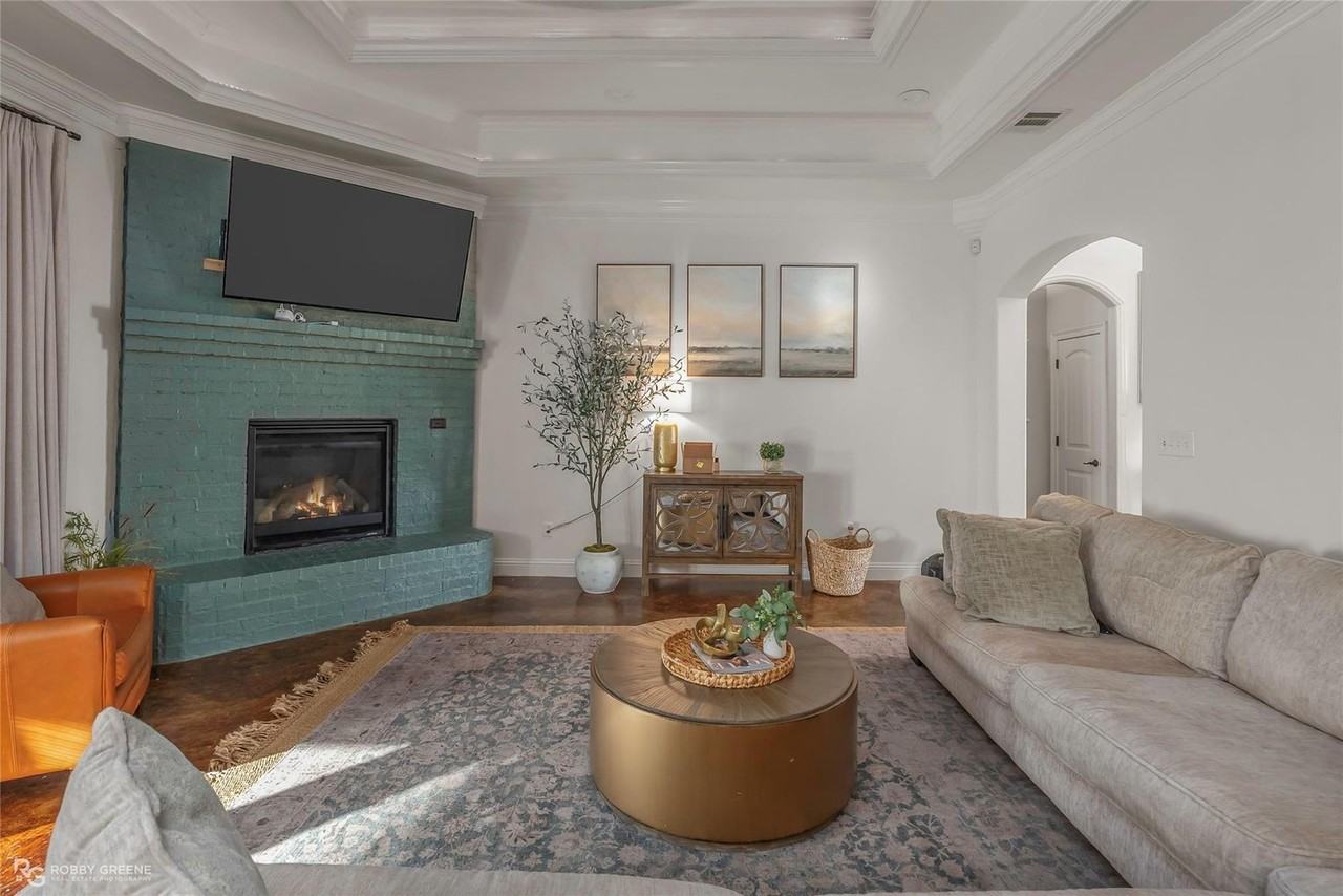 232 Morgan Ct - Photo 4 of 39