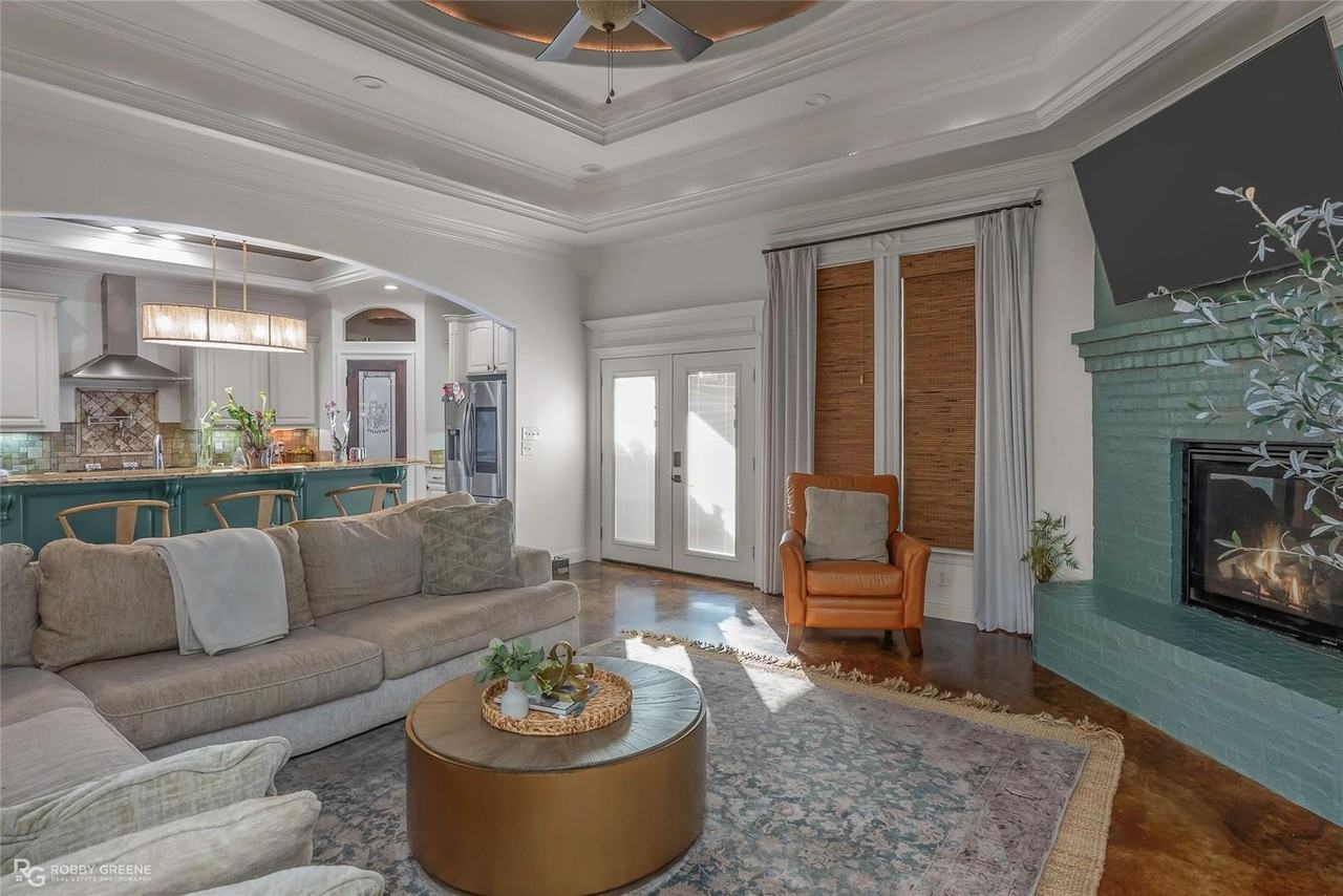 232 Morgan Ct - Photo 6 of 39