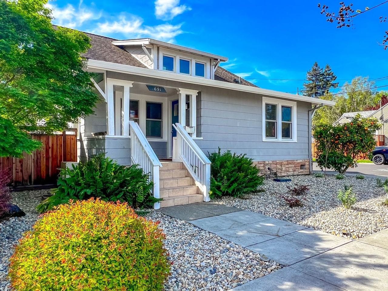 1691 G St - Photo 2 of 49