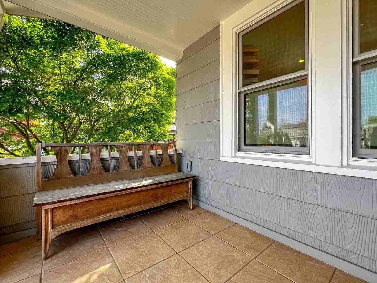 1691 G St - Photo 3 of 49