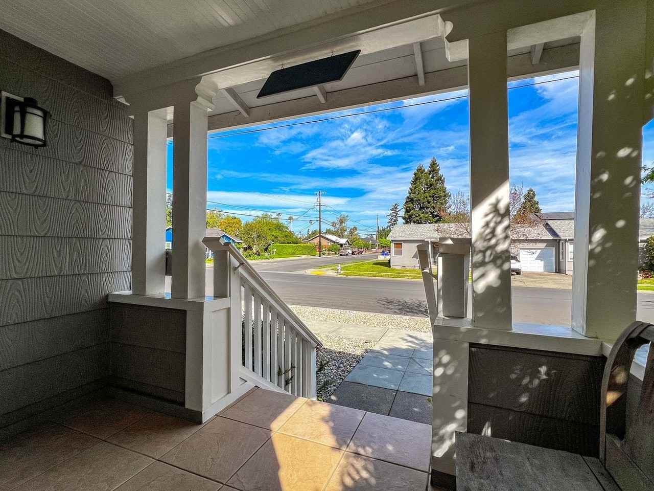 1691 G St - Photo 4 of 49