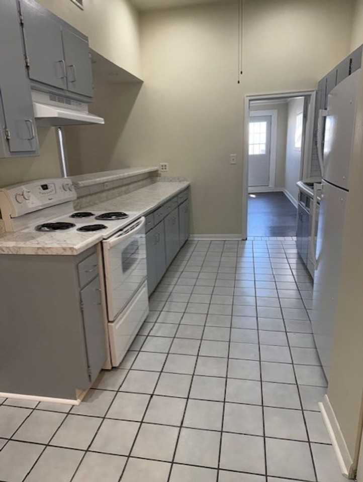 103A S Main St - Photo 2 of 12