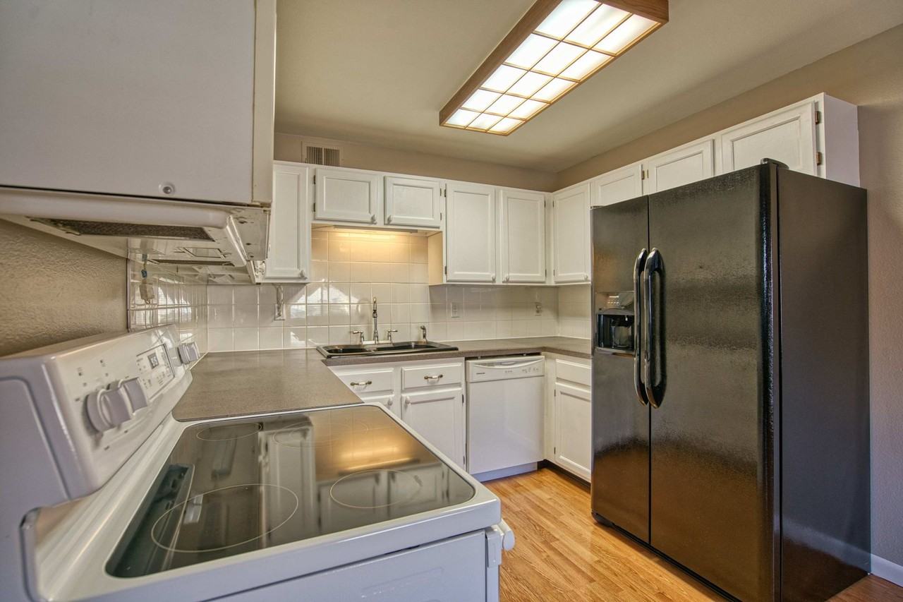 2003 Terry St #106 - Photo 7 of 16