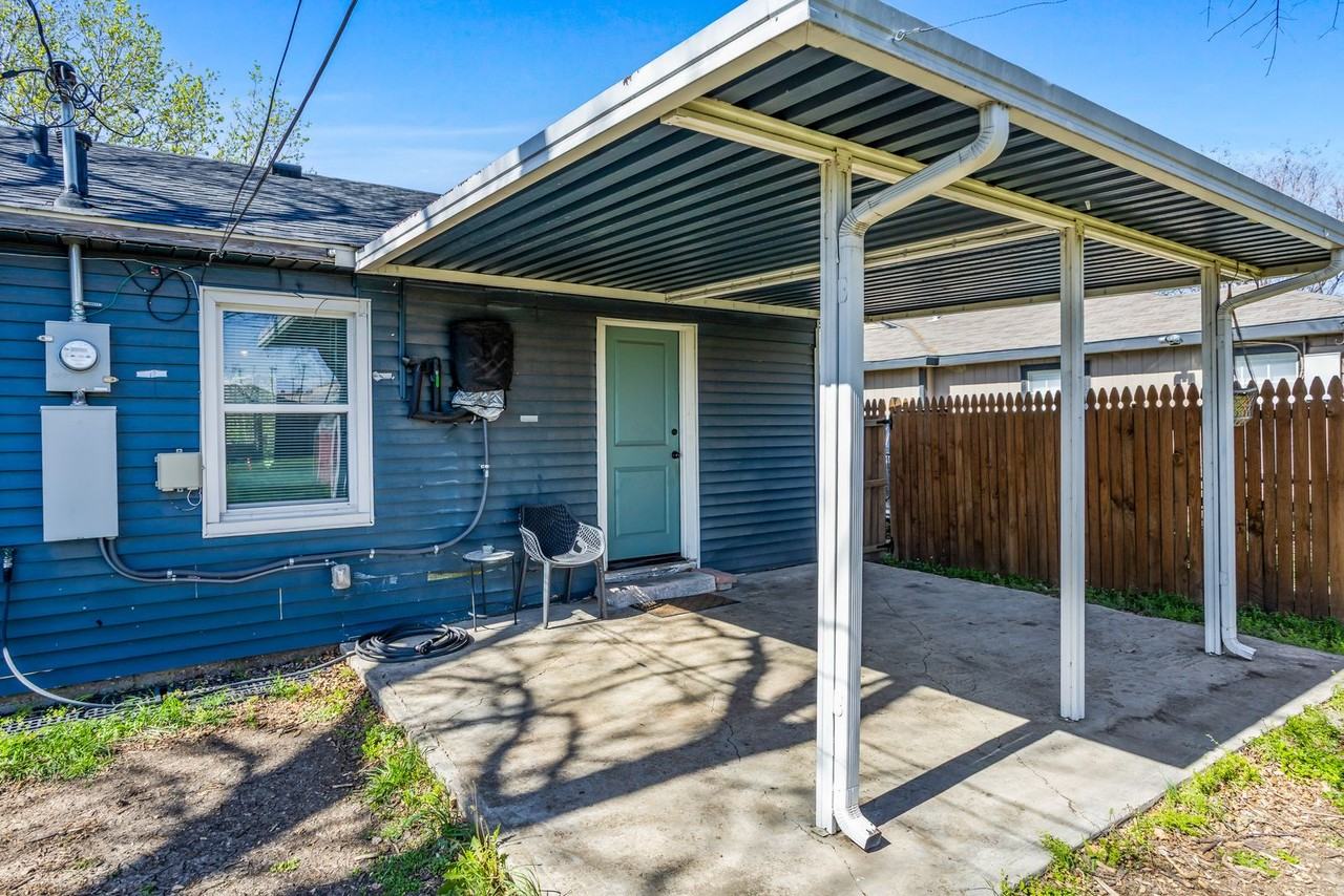 2837 S Hills Ave - Photo 5 of 36