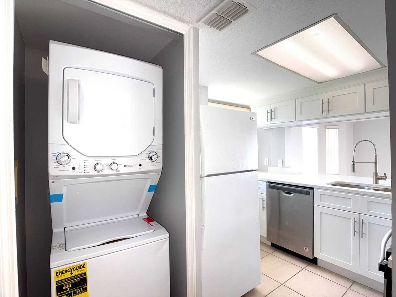 306 Mango - 2 Unit - Photo 4 of 35