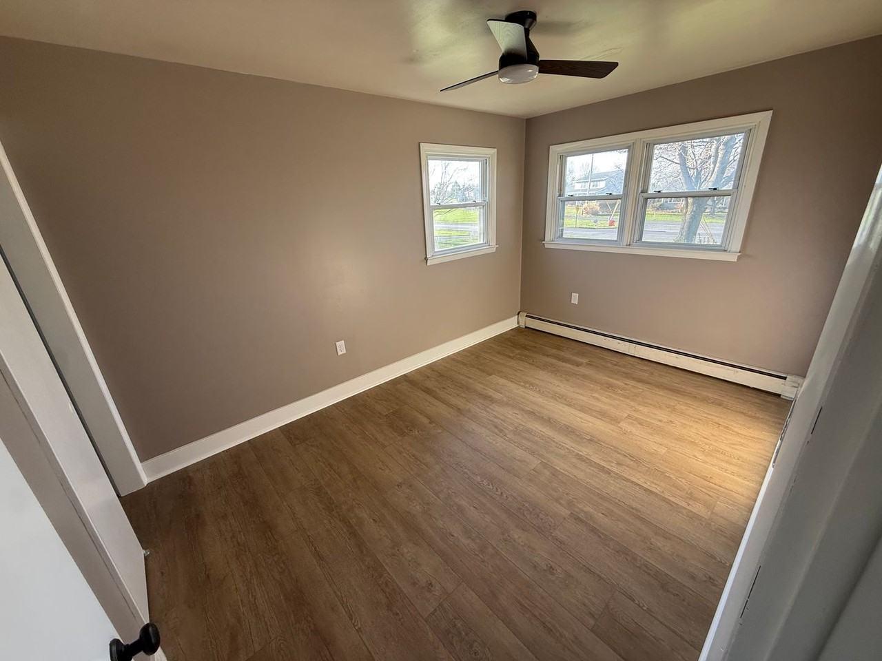 5869 Race Track Rd - Photo 3 of 10