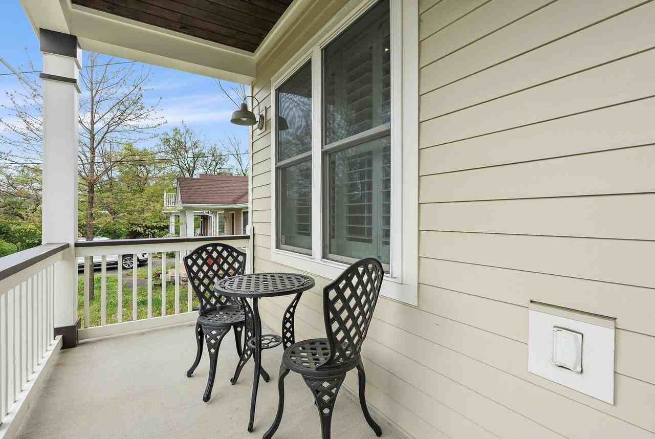 414B Saint Francis Ave - Photo 3 of 21