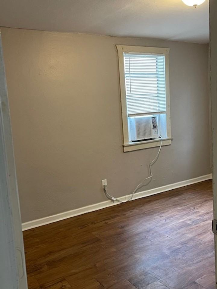 1117 E 32nd St #A - Photo 6 of 26