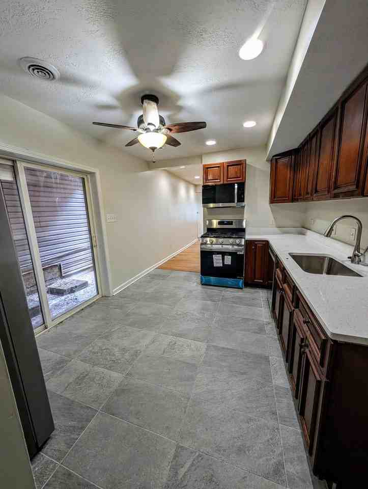 20 Eleanor St - Photo 4 of 17