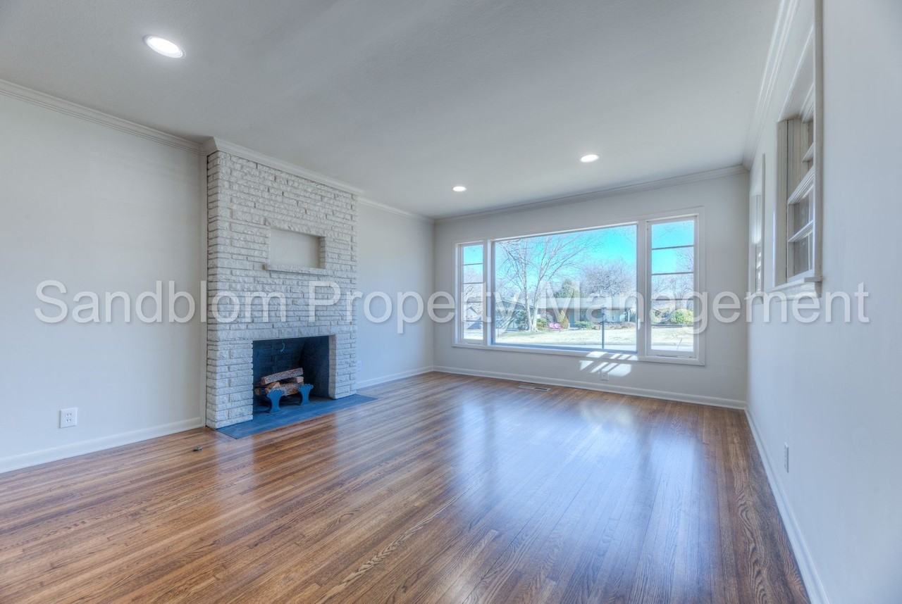 4012 S Toledo Ave - Photo 4 of 29