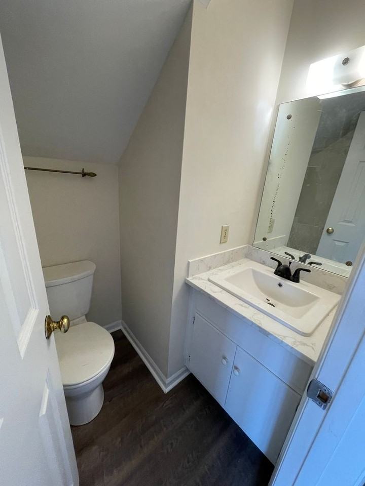 3323 Christopher Dr Nw Apt A - Photo 5 of 11