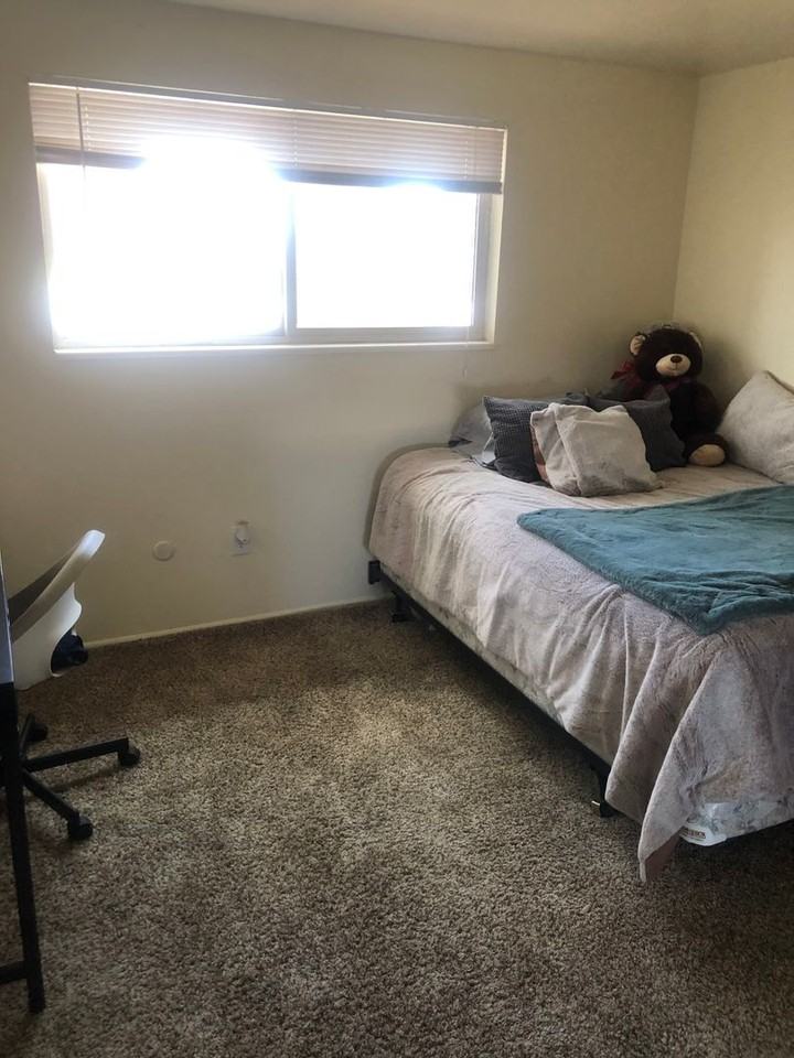 39 E 100 N - Photo 2 of 6