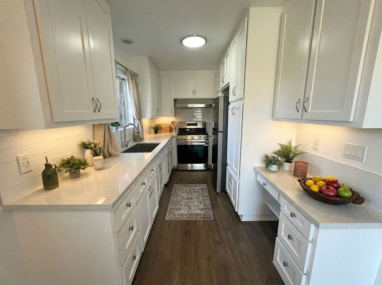 2849 Waverly Dr. - Photo 2 of 9