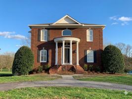 featured image of 1108 Gray Fox Ln