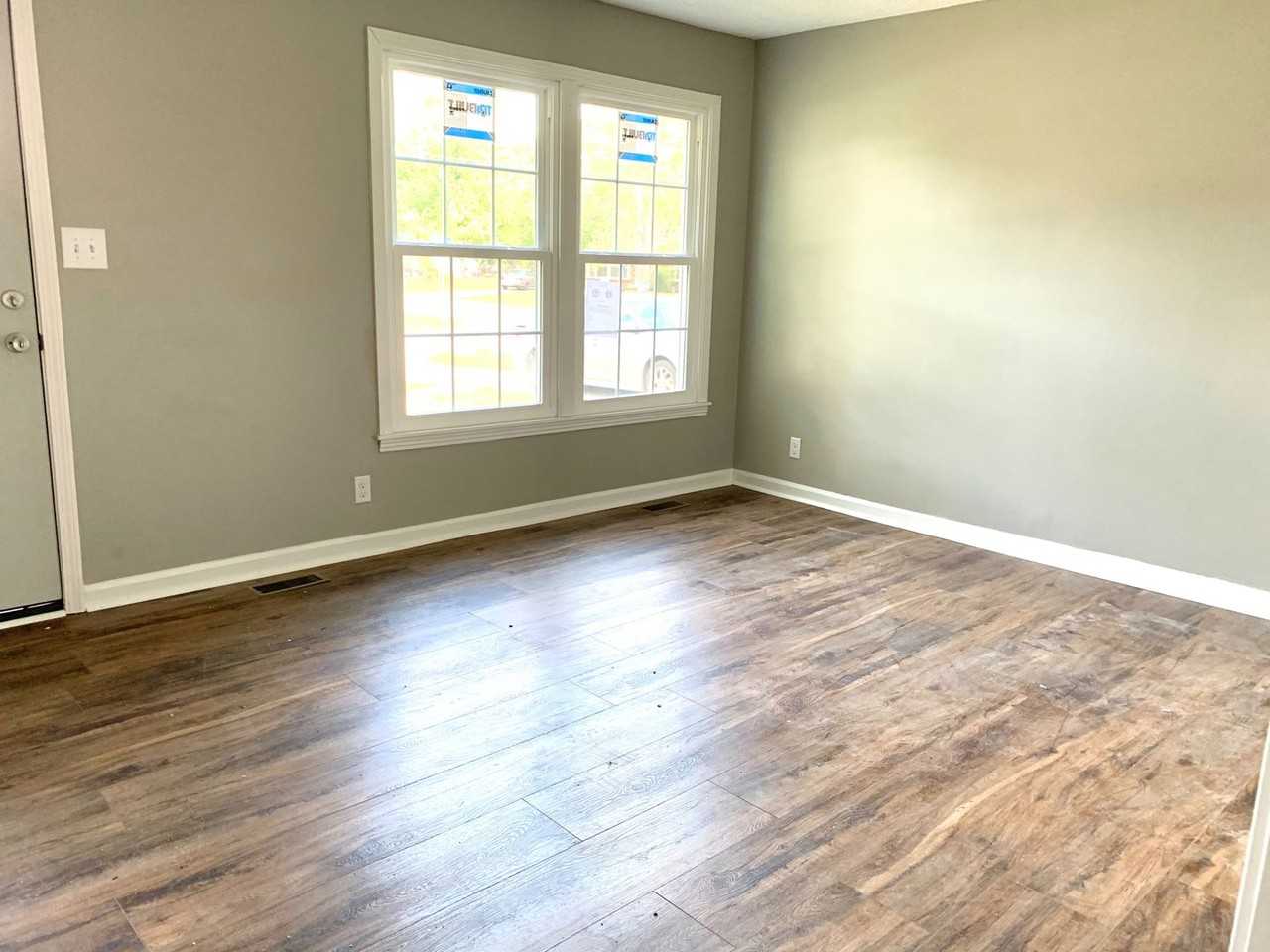 512 Kellia Dr - Photo 2 of 14