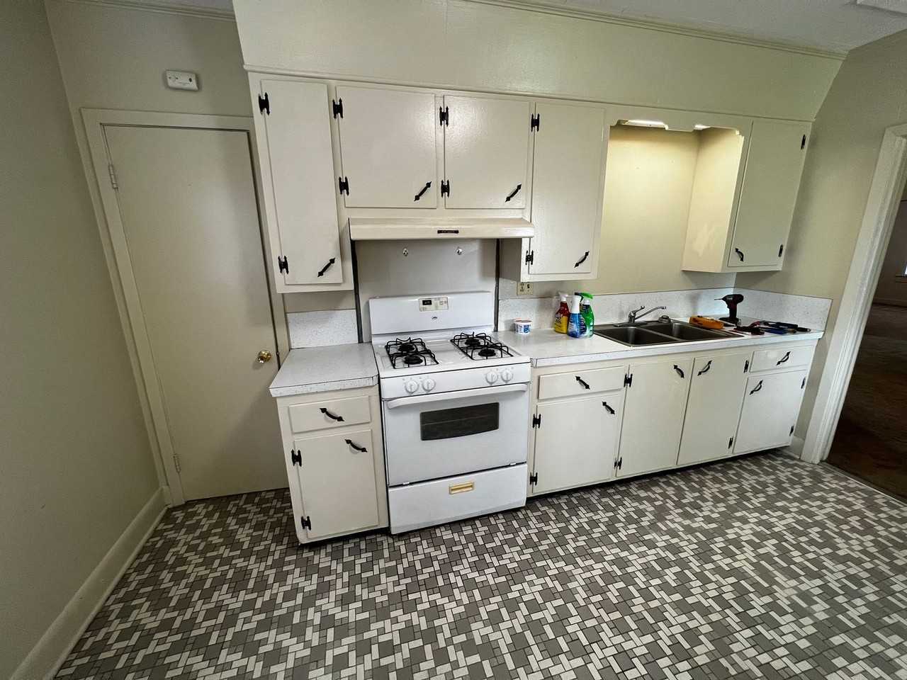 119 Saint Julien Ave - Photo 5 of 17