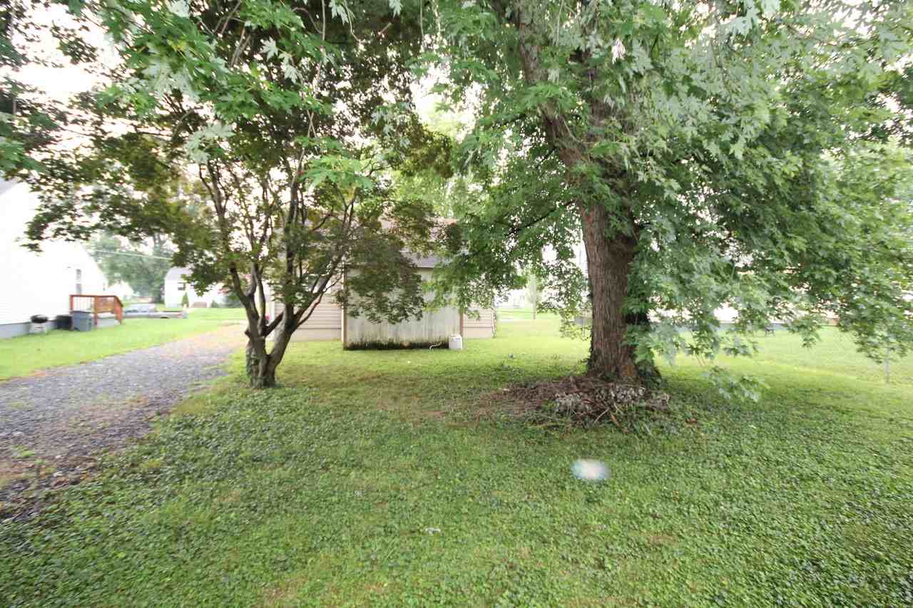 159 Bannister Ave - Photo 5 of 20