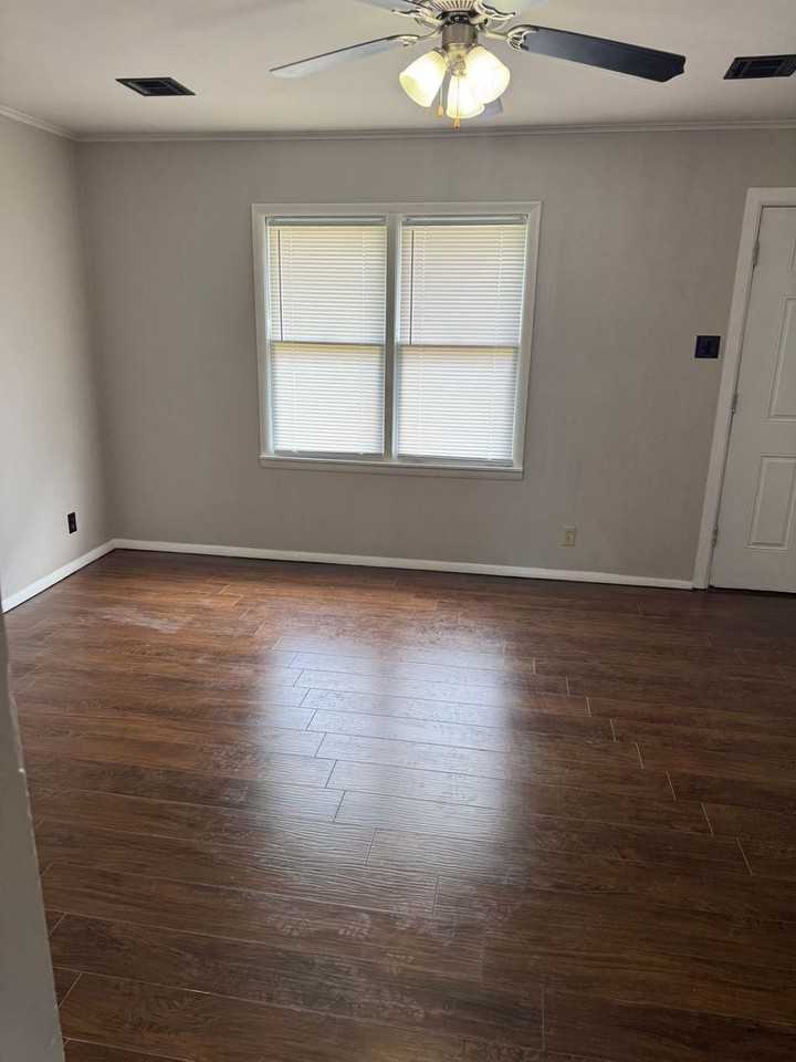 213 N Fenway Ave - Photo 7 of 16