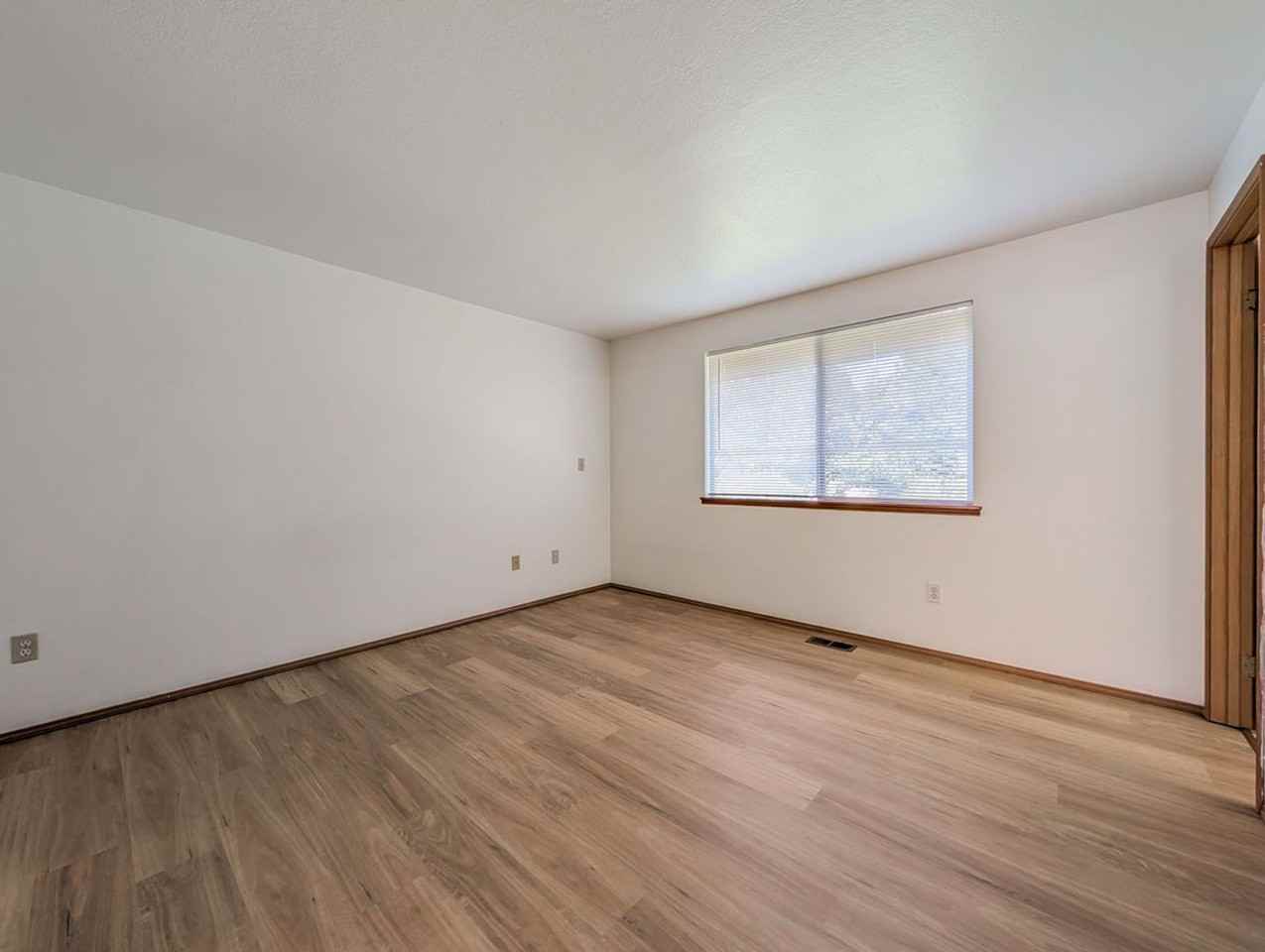 6317 71st St Ne - Photo 6 of 14