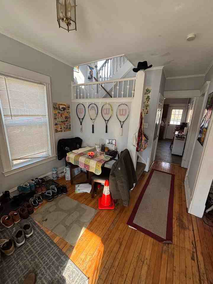 421 7th St Se - Photo 2 of 16