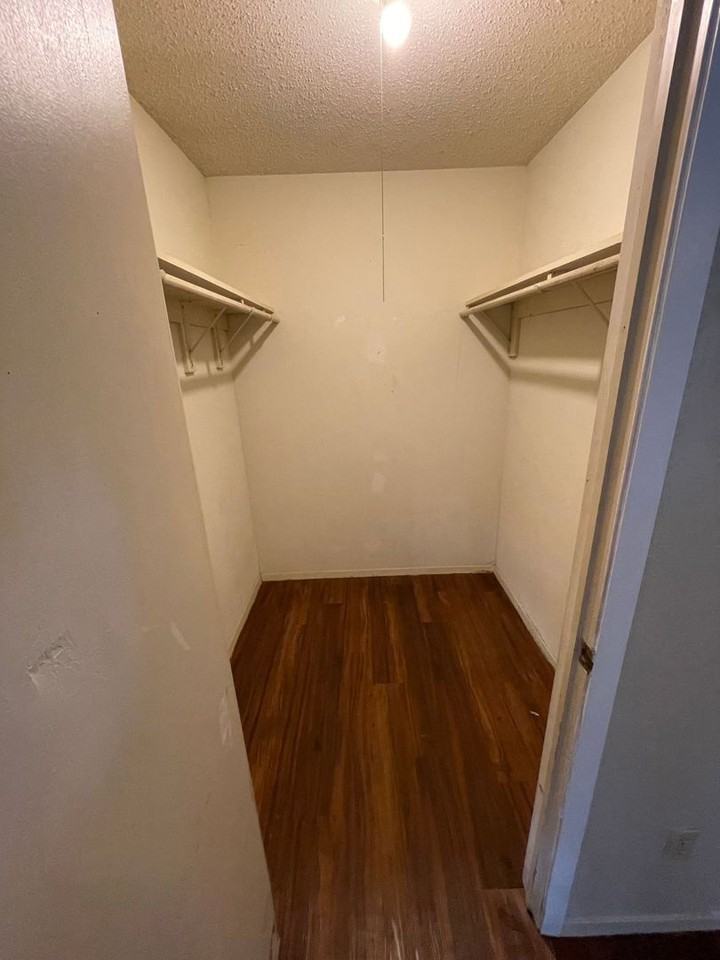 3430 State St Apt D - Photo 6 of 10