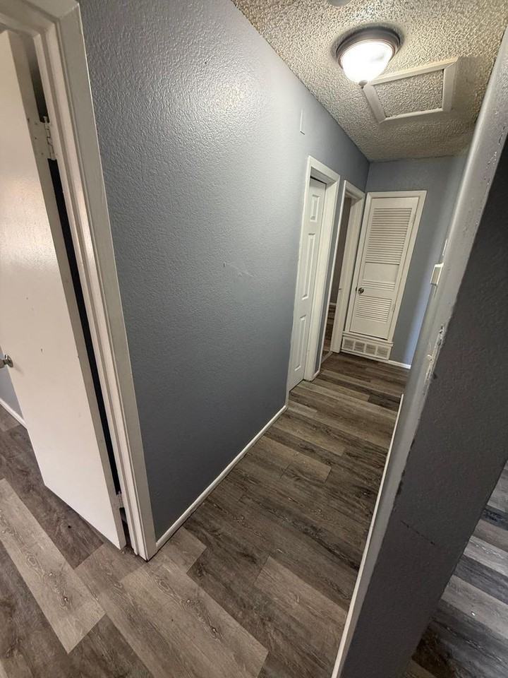 2613 Auburn St - Photo 2 of 14