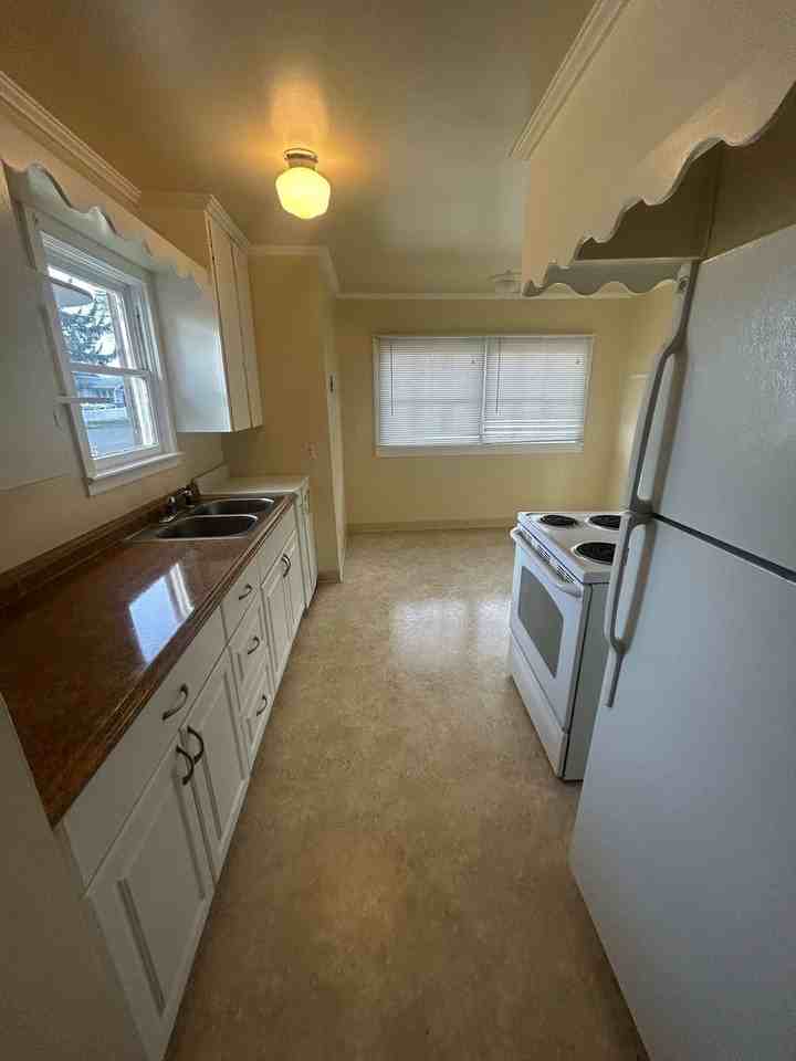 2002 Reclamation Ave - Photo 4 of 7