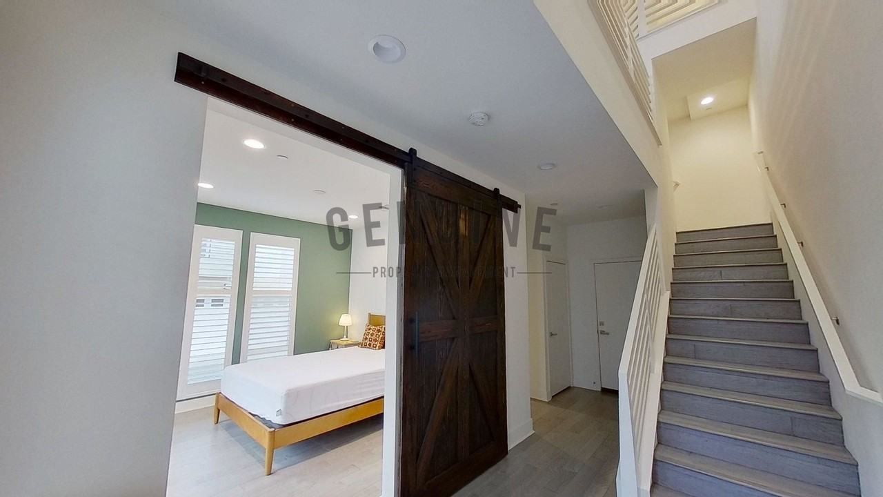 664 Wedge - Photo 4 of 50