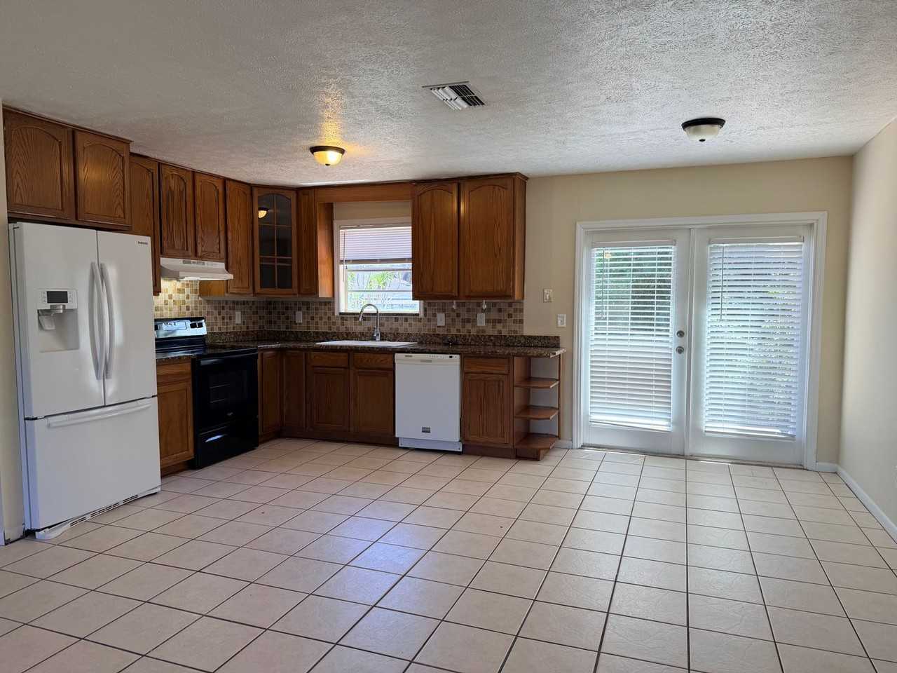 1224 Hamilton Ave - Photo 7 of 22