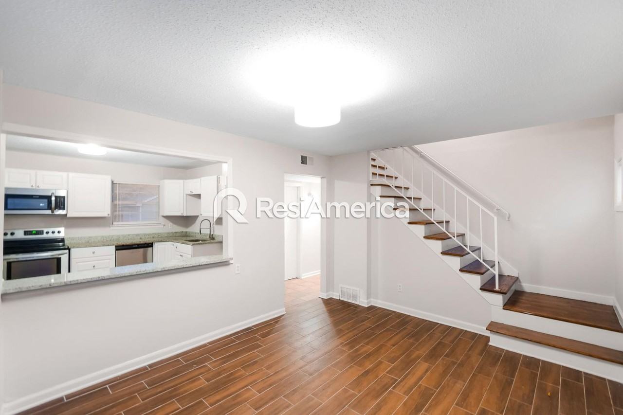 5009 Teal Ave - Photo 2 of 16