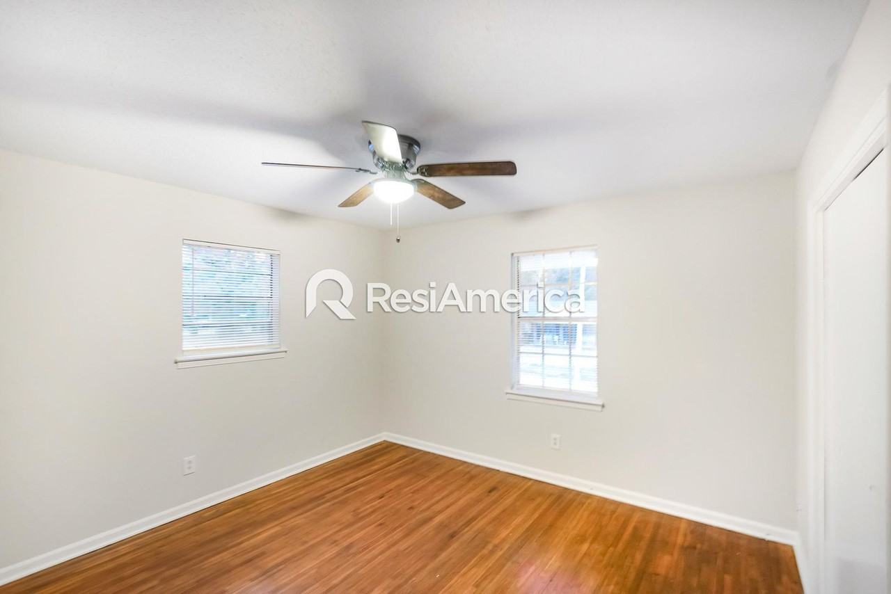 5009 Teal Ave - Photo 7 of 16