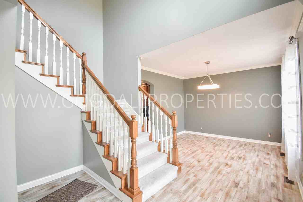 9434 Winterberry Dr - Photo 6 of 33