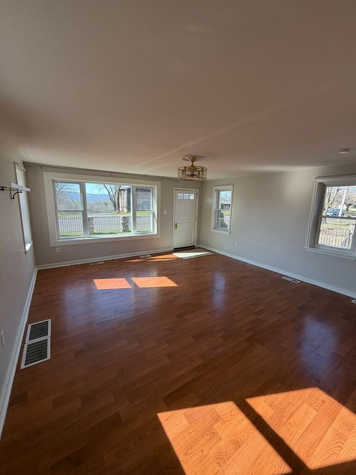 35 Ben Franklin Hwy E - Photo 7 of 26