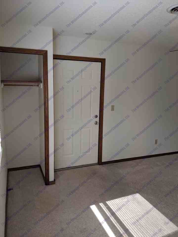 1904 Oliver Dr - Photo 4 of 13