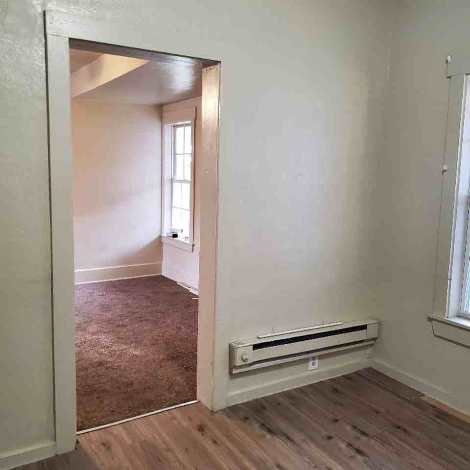 736 Lakeside Ave Rear - Photo 2 of 14