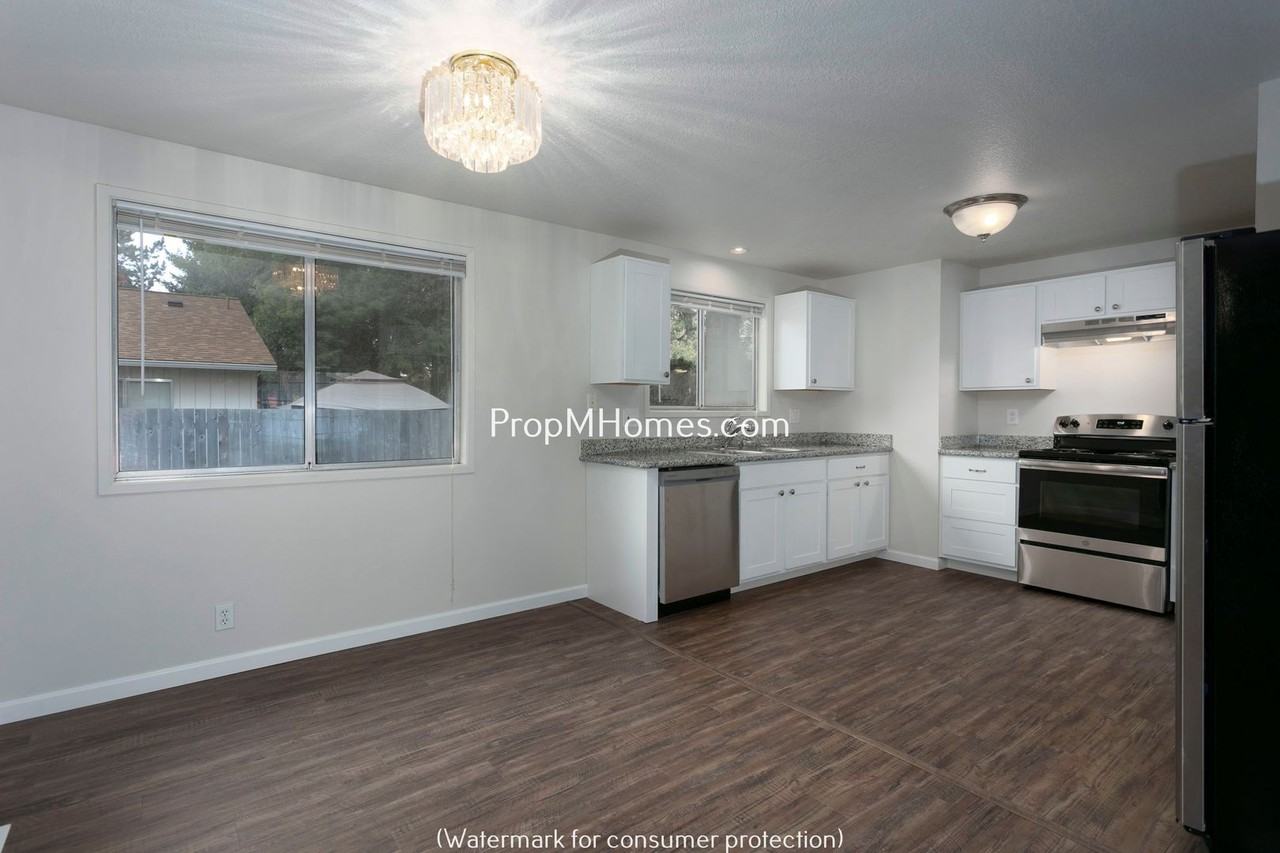 20849 Sw Longacre St - Photo 5 of 23