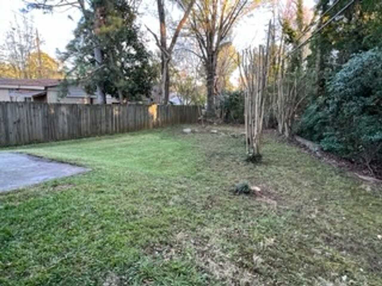 5400 Venado St - Photo 3 of 10