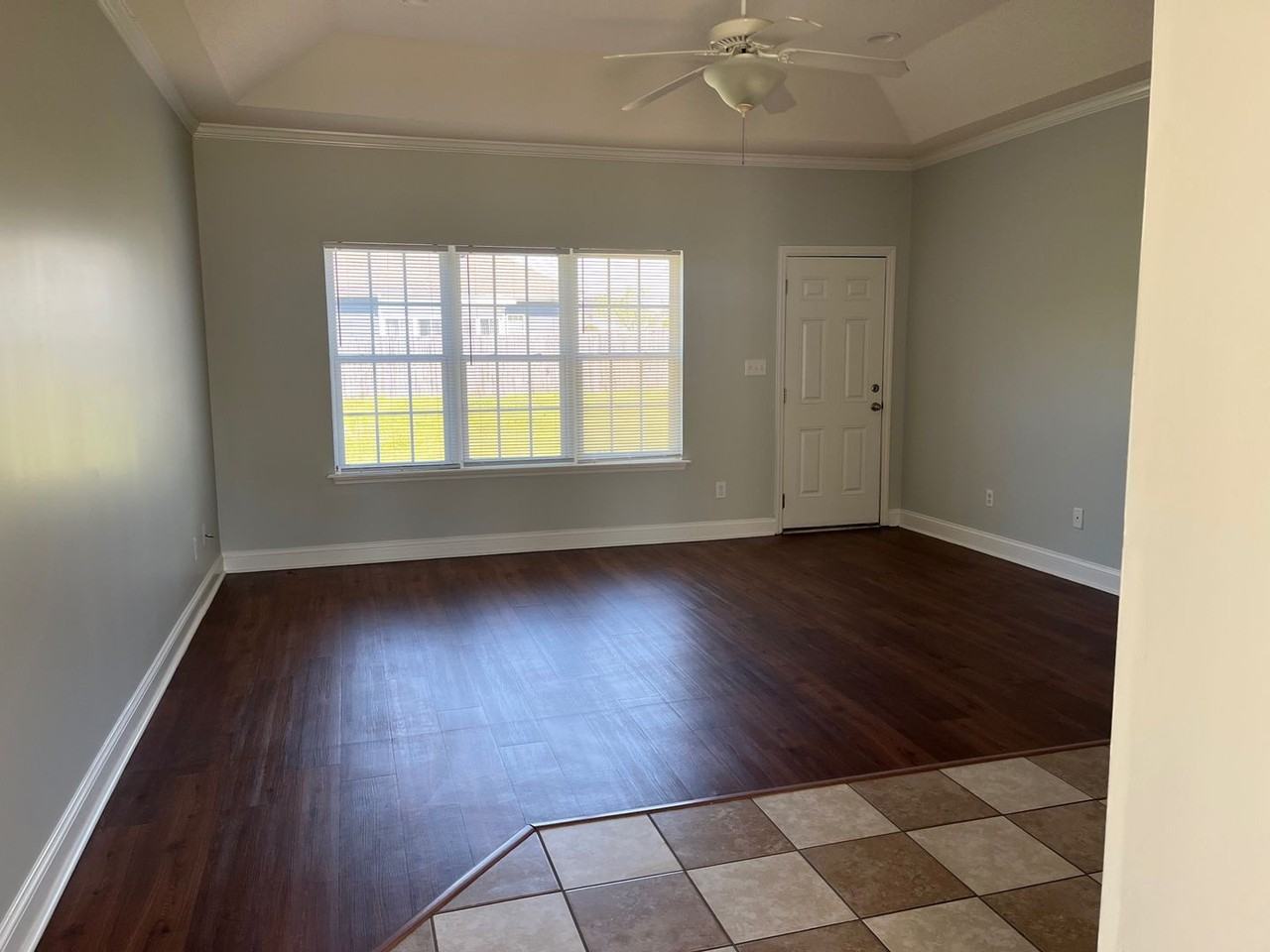 109 Huntingdon Dr - Photo 5 of 12