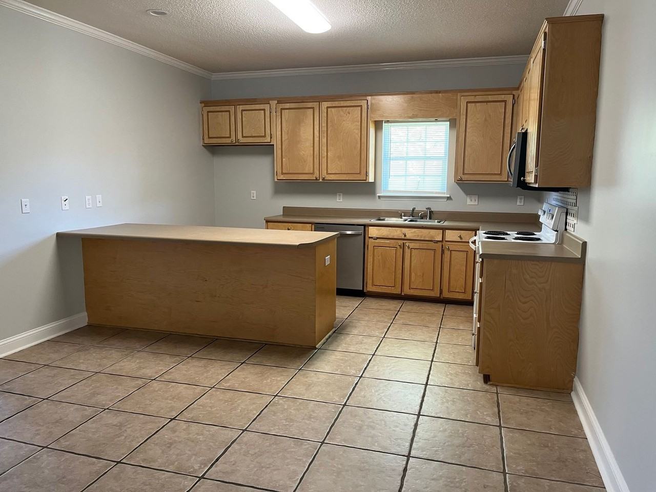 109 Huntingdon Dr - Photo 7 of 12