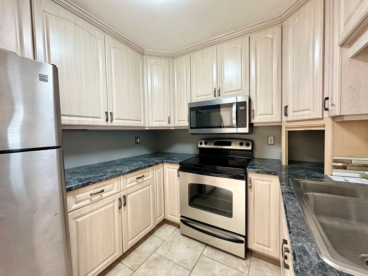 9099 108th Ave - Photo 3 of 24