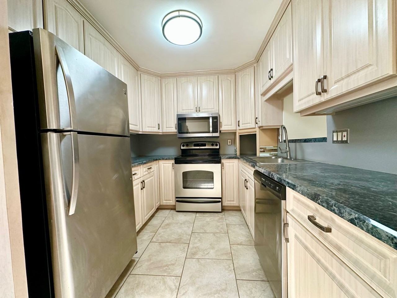 9099 108th Ave - Photo 7 of 24