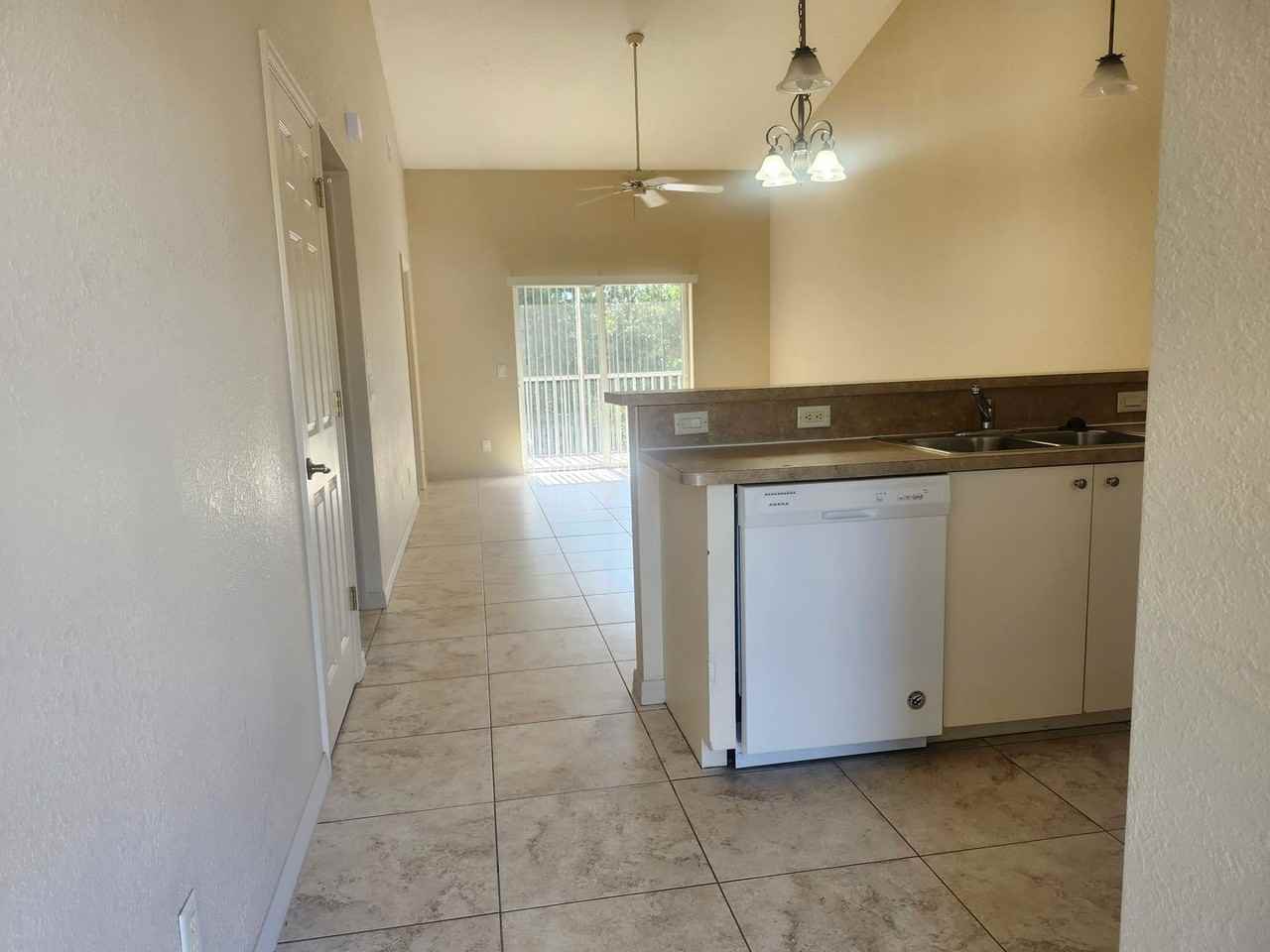 1490 San Cristobal Ave - Photo 2 of 22