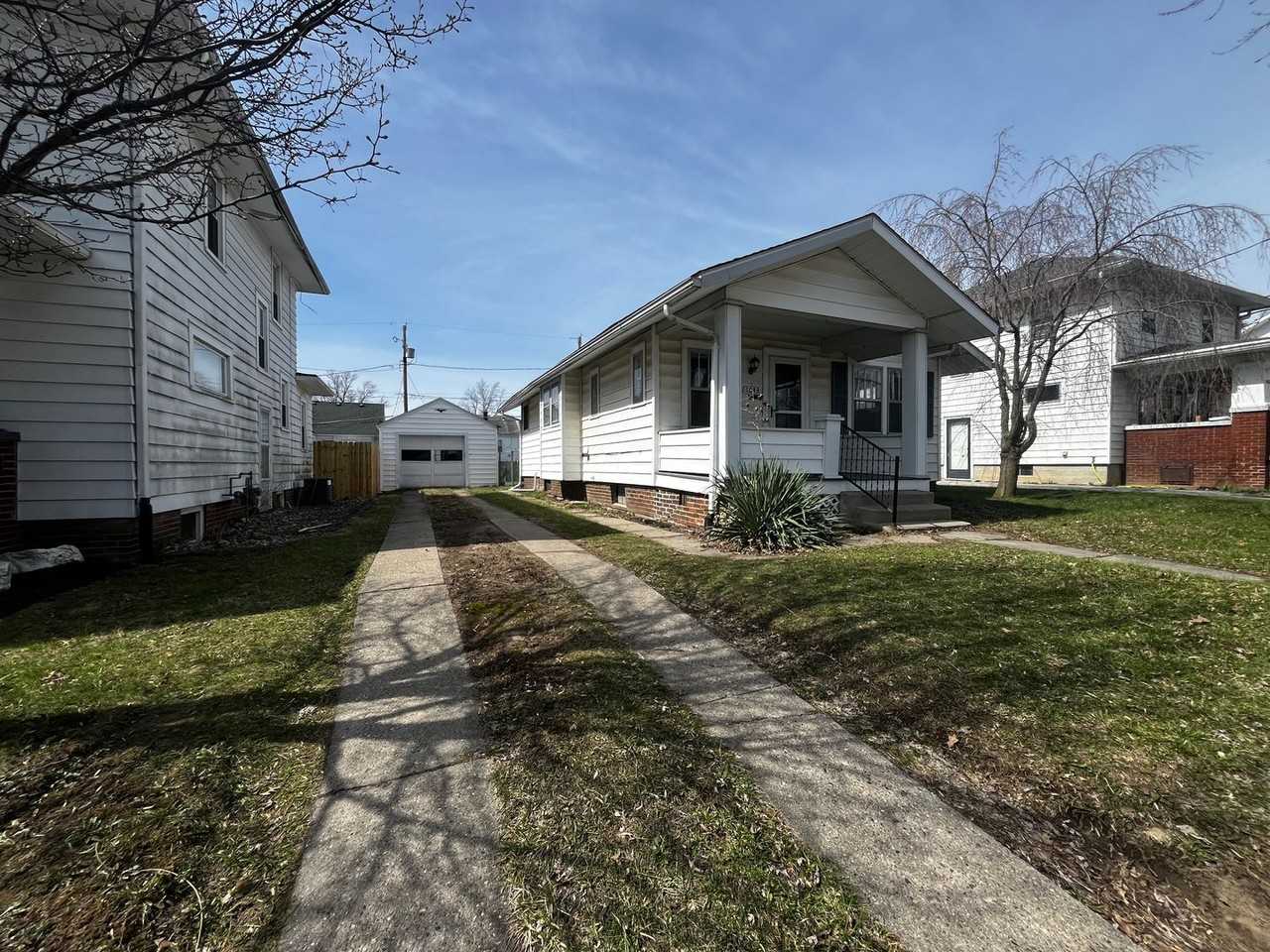 1643 Hinton Dr - Photo 2 of 22