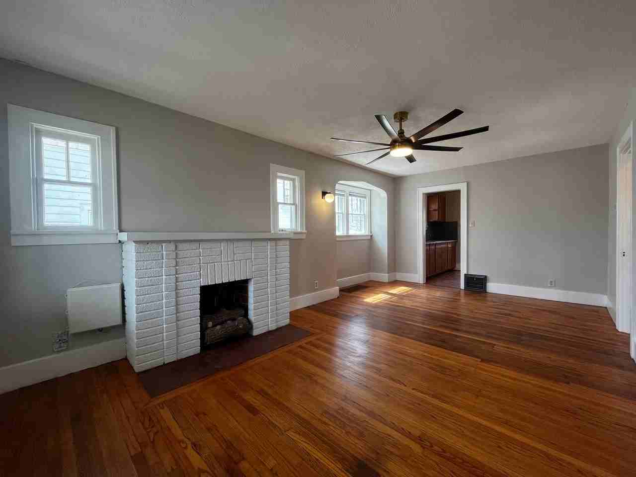 1643 Hinton Dr - Photo 3 of 22