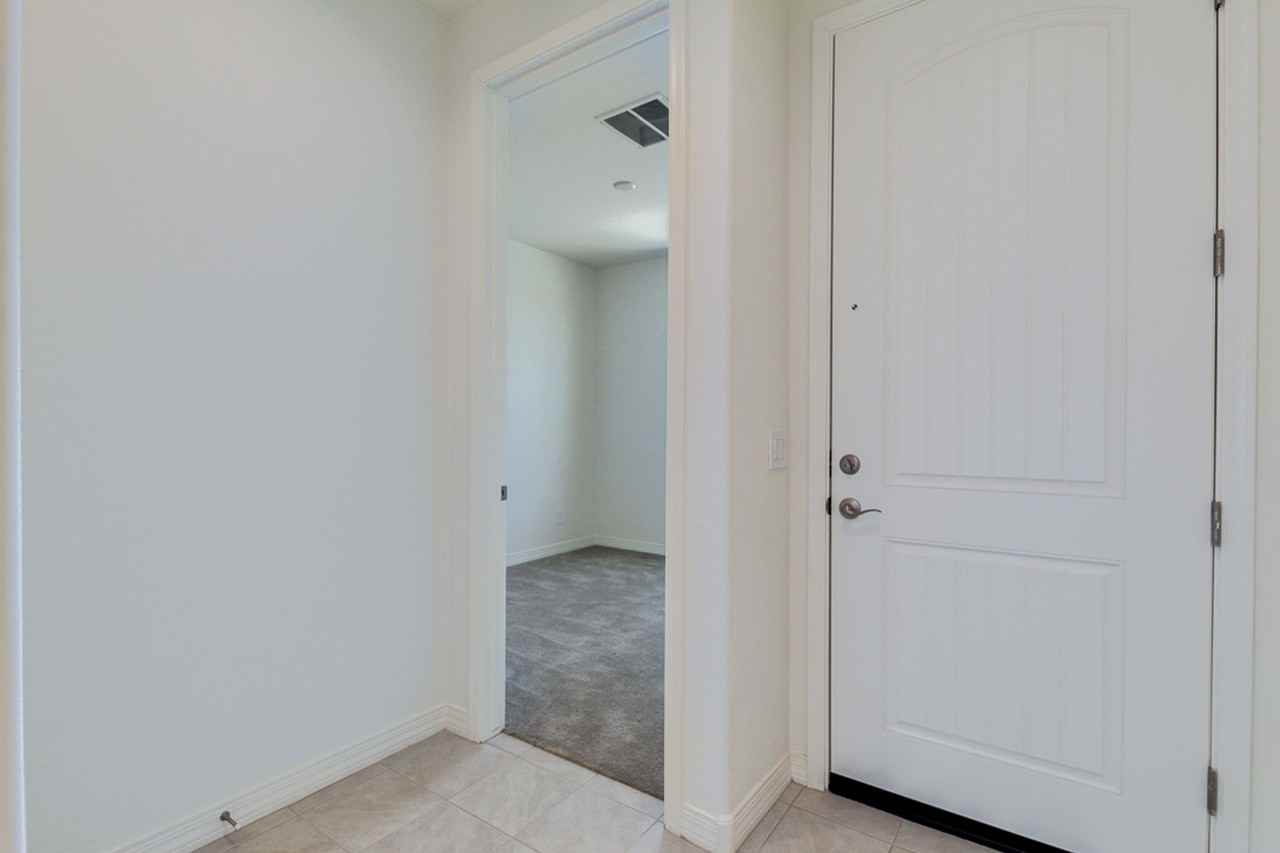 1674 N Hester Trl - Photo 4 of 42