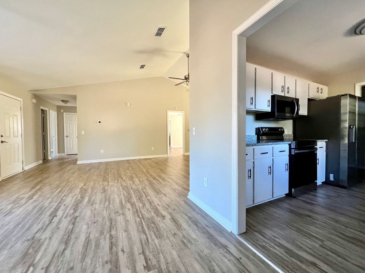 1424 Abrahms Aly - Photo 6 of 31