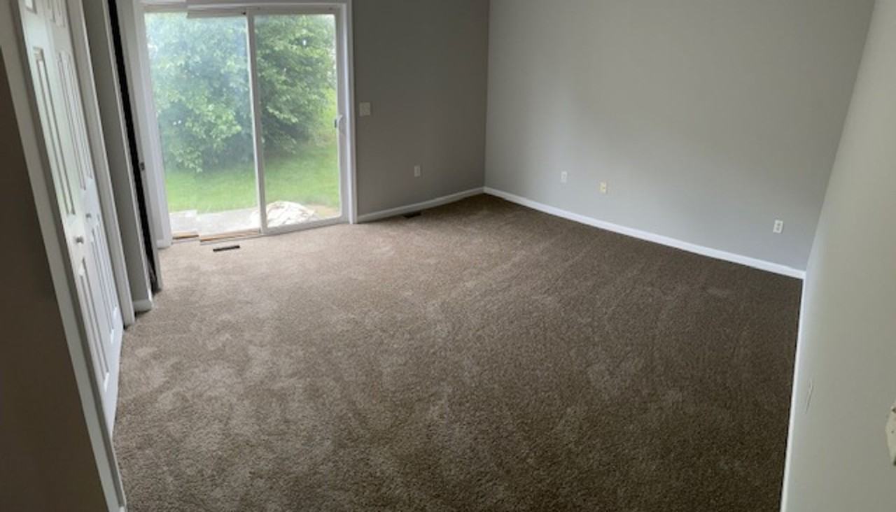 200 Red Cedar Ln - Photo 4 of 13