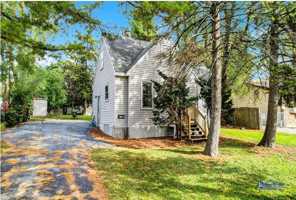 featured image of 708 S Cedarwood Cir