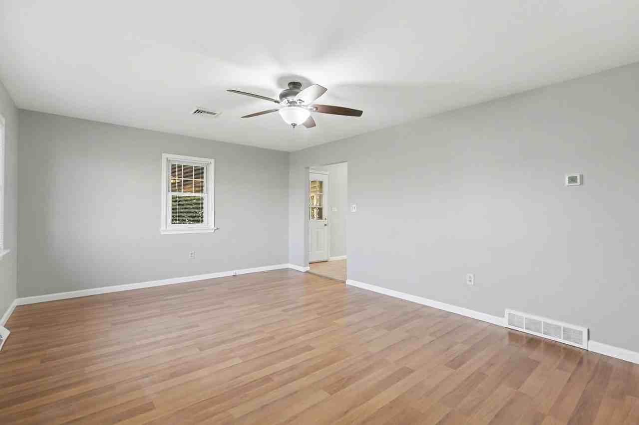 2224 Newville Rd - Photo 3 of 19