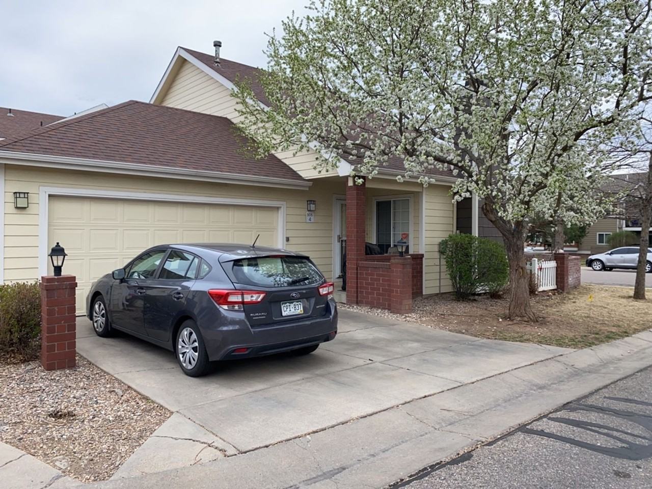 906 Richmond Dr #4 - Photo 2 of 27